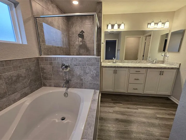 1352 Mountain Flower Ln — Photo 22