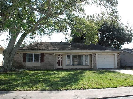 1st image of 4020 Woodsville Dr