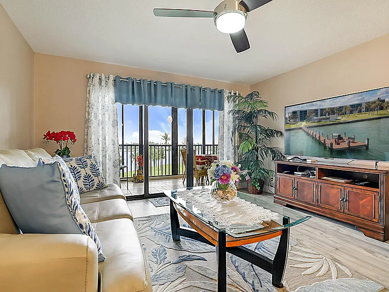 300 Intracoastal Pl #403 — Photo 4