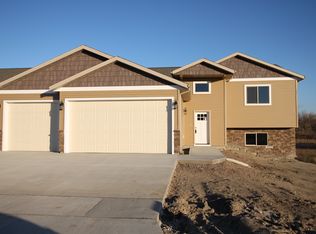 604 Klien Ave, Surrey, ND 58785