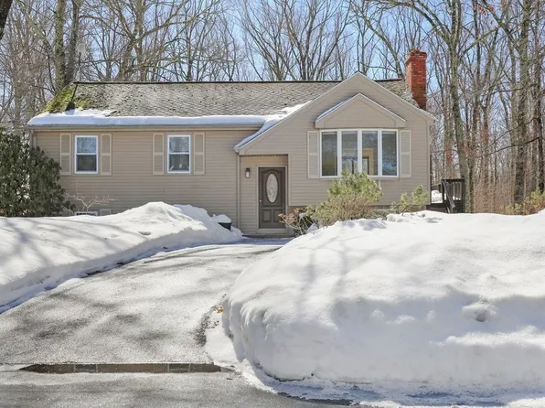 14 Little Tree Ln, Bellingham, MA 02019