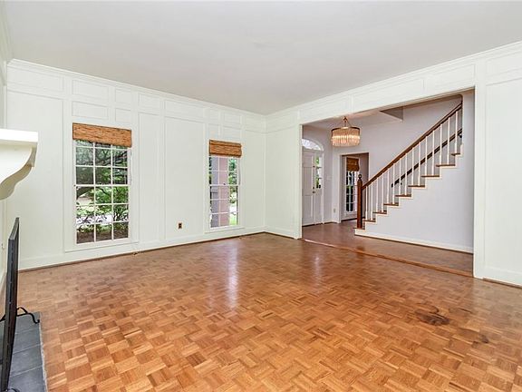 5th image of 4776 Falls Church Rd