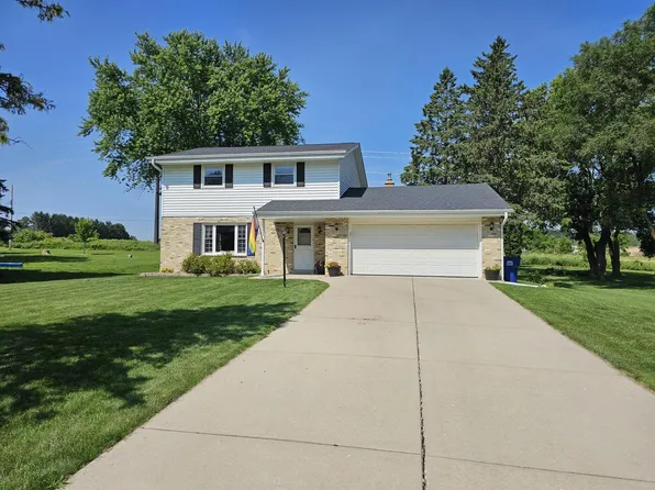 1535 Green Valley ROAD, Grafton, WI 53024