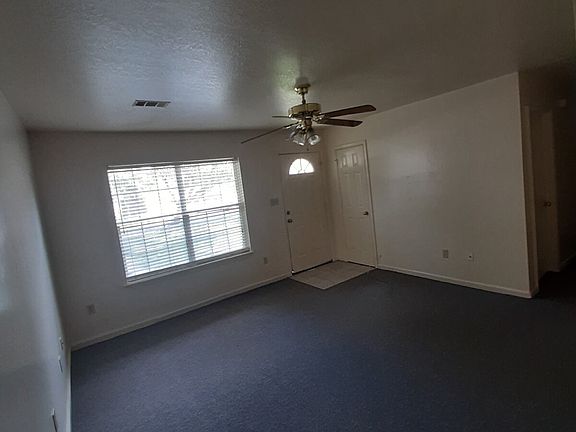 5th image of 923 W Oak Ave APT 1