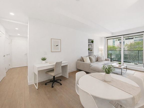 2nd image of 1480 Howe St #306