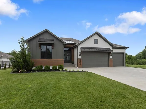 404 NE Pavilion Dr, Blue Springs, MO 64029