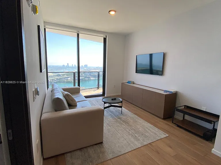 398 NE 5th St #2910 — Photo 1