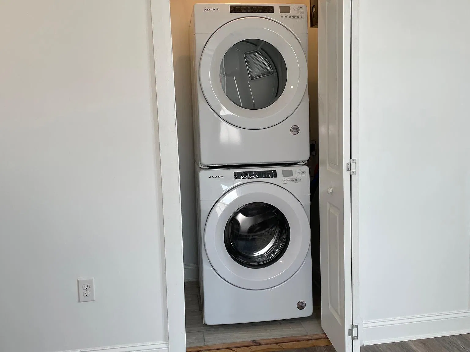405 Rivermont Ave — Photo 3