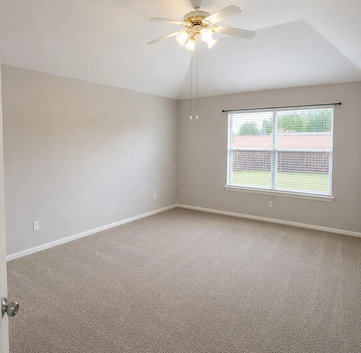 3 bed, 2.0 bath, 1803 sqft, $1,850 — Photo 4