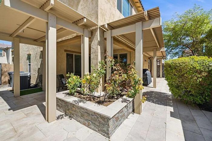 211 E Brinley Dr — Photo 42
