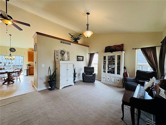 2nd image of 1160 Andrew Dr