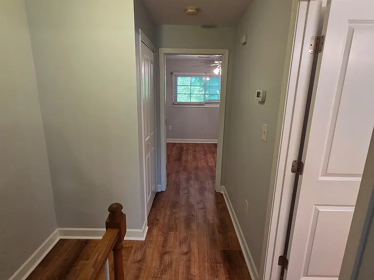 1215 Green Oaks Ln — Photo 6