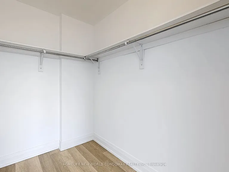 7165 Yonge St #1906 — Photo 17