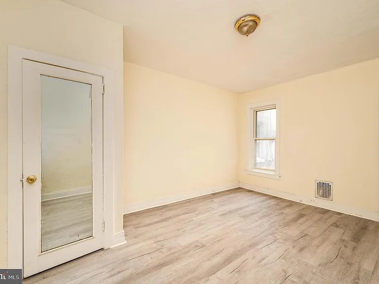 725 Madison Ave #2 — Photo 10