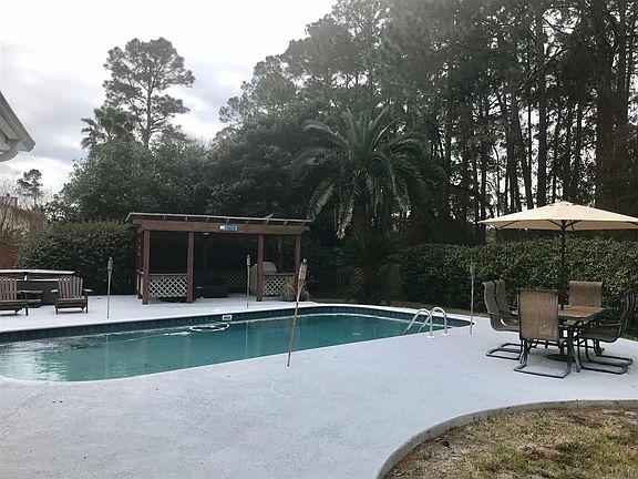 3rd image of 3635 Tiger Point Blvd