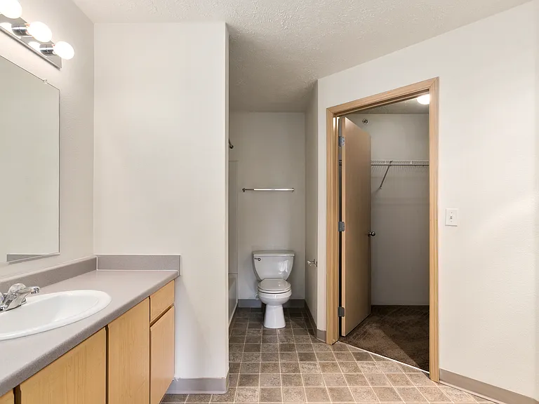 Boulder Apartments — Photo 18