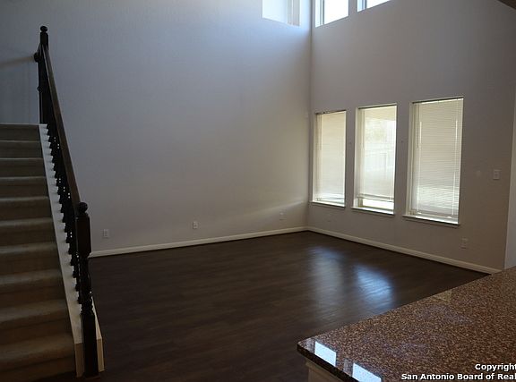 4th image of 13923 Tribeca