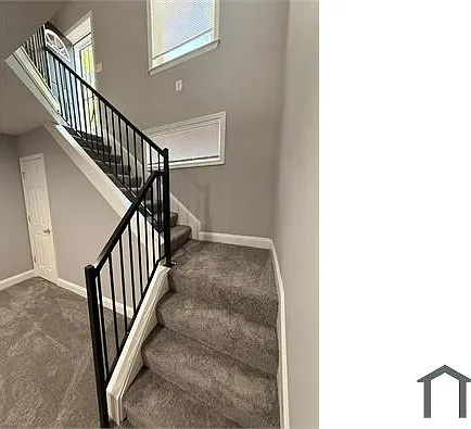 742 N Kenwood Ave — Photo 16