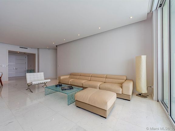 5th image of 16051 Collins Ave APT 2702