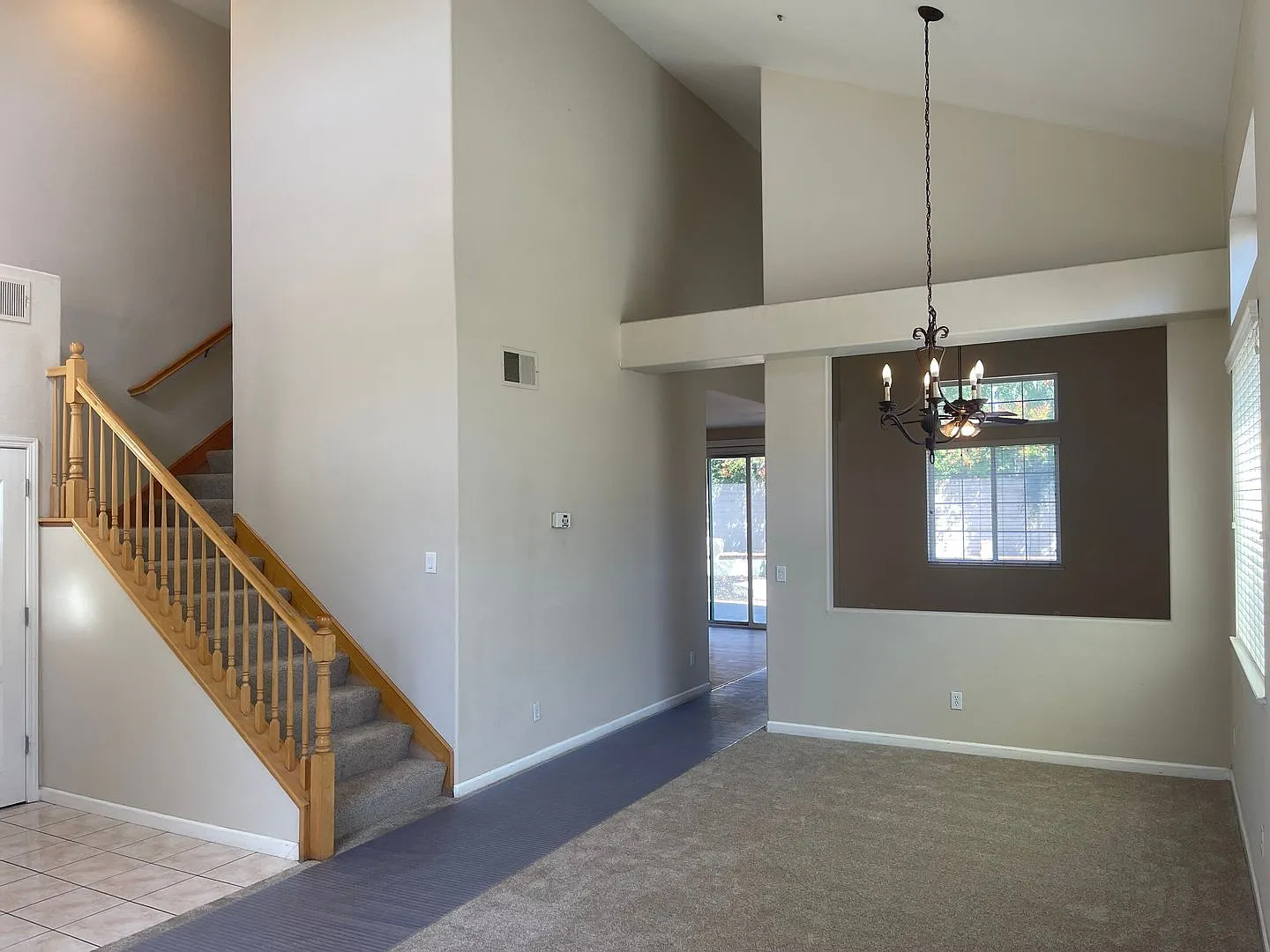 5 Bedroom/3 Bath Executive Home in Stockton — Photo 4