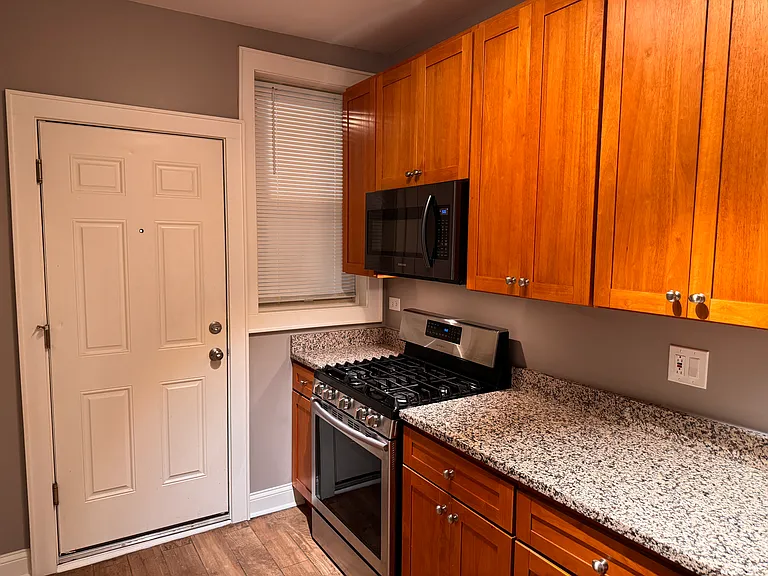 7138 S Ridgeland Ave #2 — Photo 4