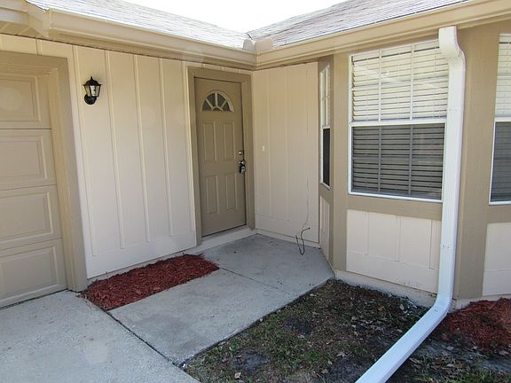 3rd image of 1097 Woodsmere Pkwy