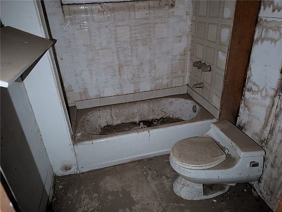 5th image of 7605 E Obsidian Ave
