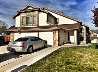 1852 Woodtrail Ct, Sparks, NV 89434