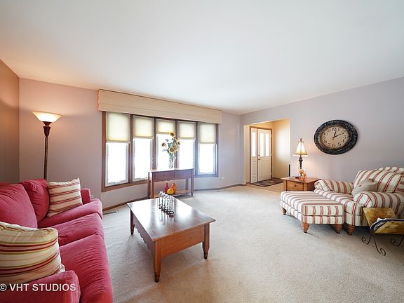 3rd image of 8401 Cherry Hill Ave