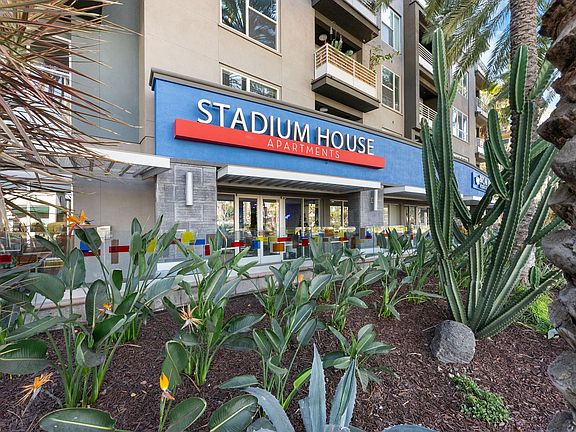 2nd image of 2100 E Katella Ave #503
