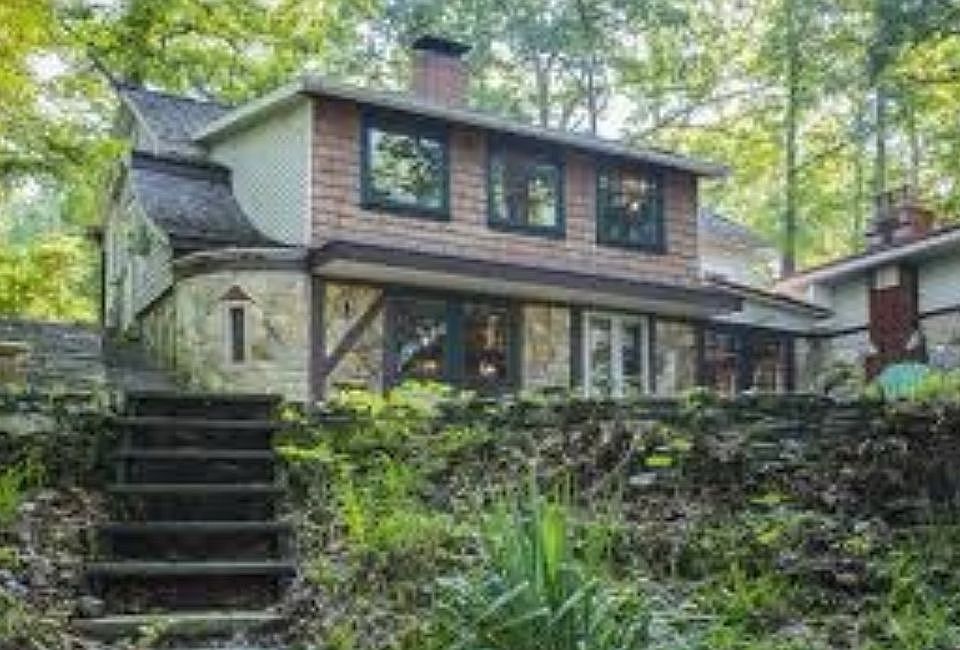 2nd image of 3808 River Bluff Rd