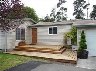 88148 Leeward Dr, Florence, OR 97439