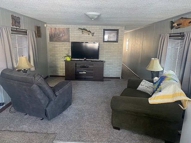1st image of 1651 Elm Ave