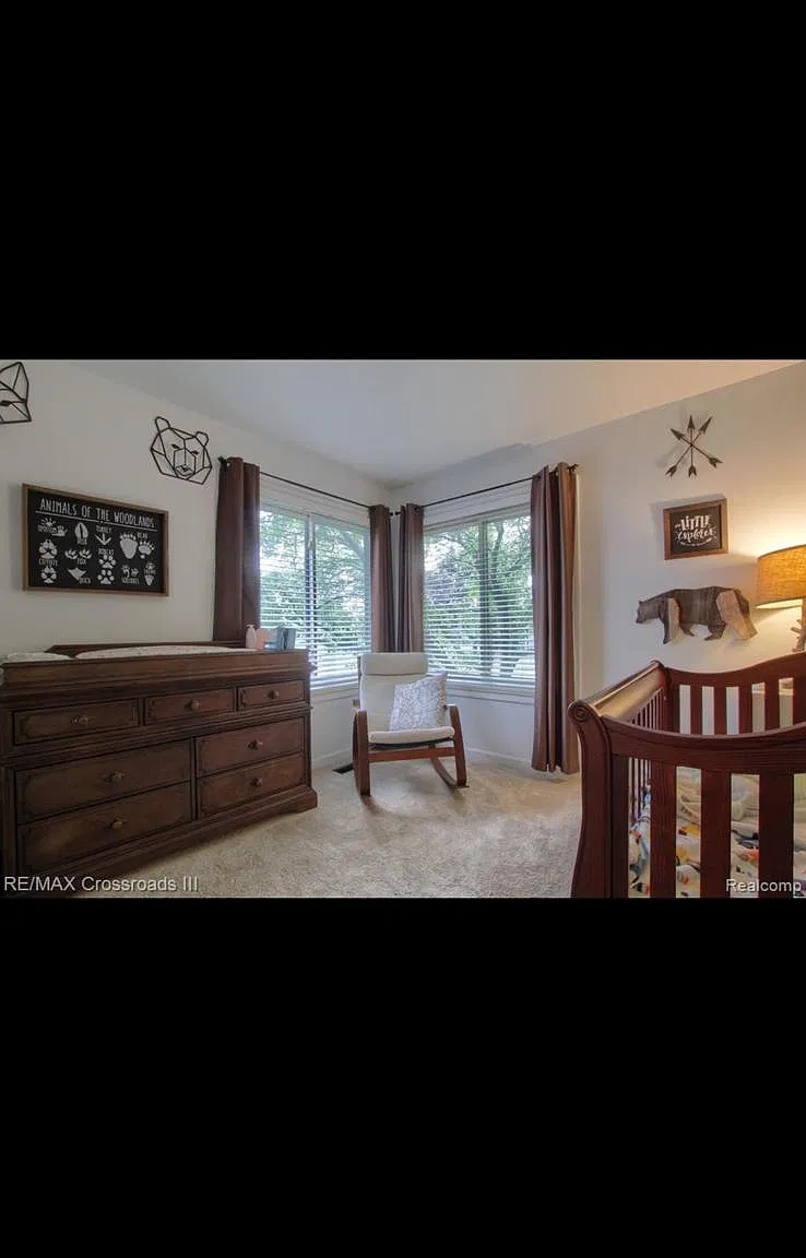 4 bed, 2100 sqft, $2,599 — Photo 4