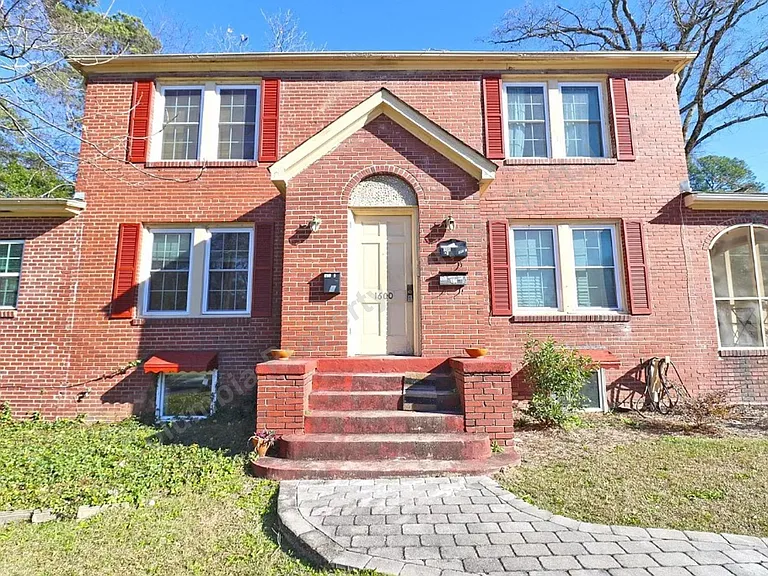 1600 Maple St #4 — Photo 1