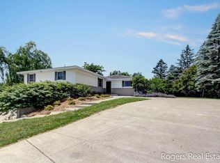 11386 Bailey Dr NE, Lowell, MI 49331