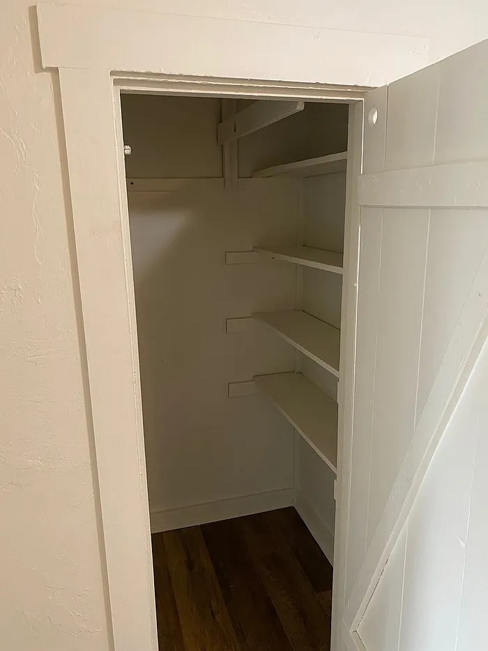 Studio, 1.0 bath, 350 sqft, $675 — Photo 4