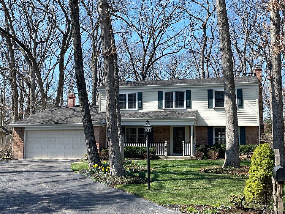 1st image of 25 Berkshire Ln