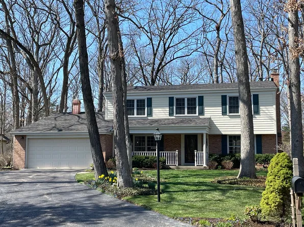 25 Berkshire Ln, Lincolnshire, IL 60069