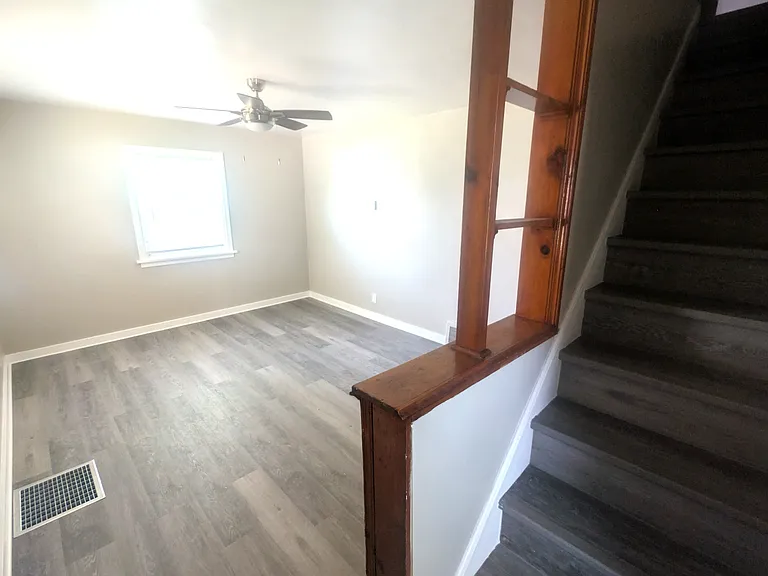 128 5th Ave — Photo 3
