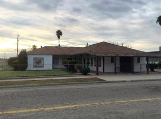 465 4th St, Orange Cove, CA 93646
