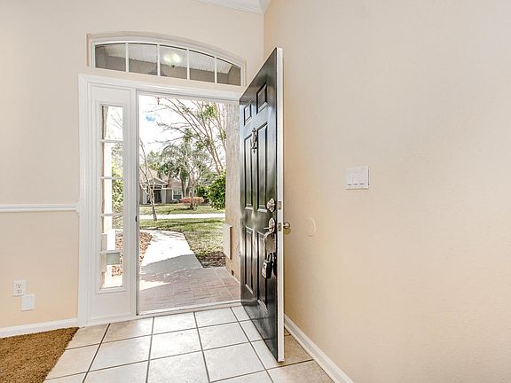 5th image of 321 N Elverton Pl