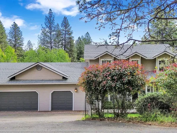 12071 Alta Sierra Dr, Grass Valley, CA 95949