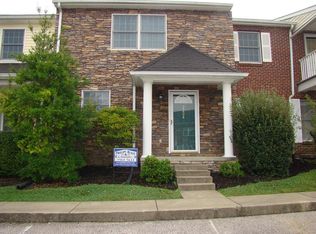 2204 Buckingham Sq, Maysville, KY 41056