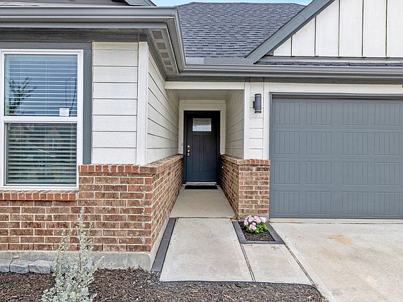 4th image of 4903 Pine Haven Ln