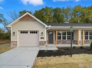 25 Timber Creek Dr, Carlisle, OH 45005