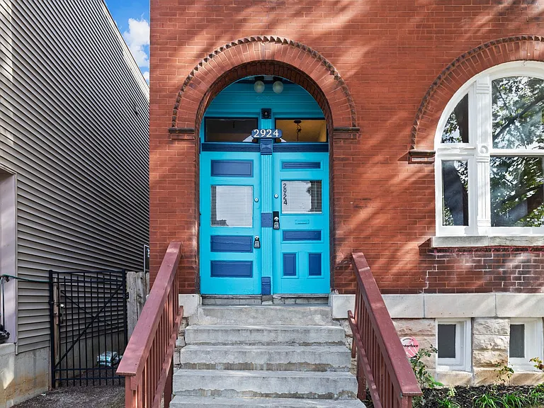 2924 Pennsylvania Ave — Photo 1