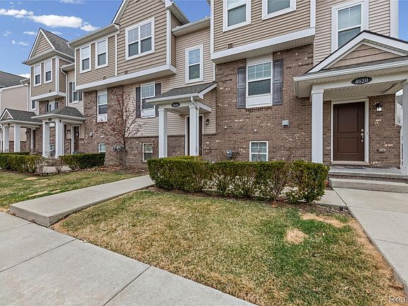2nd image of 4616 Bradley Cir