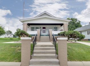 1002 W Jackson St, Bloomington, IL 61701