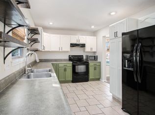 2148 Sunsprite Dr, Kalamazoo, MI 49048